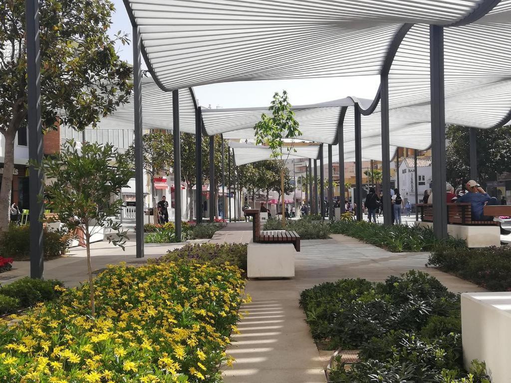 Precioso Atico Con Terraza En Plaza De Andalucia Torremolinos