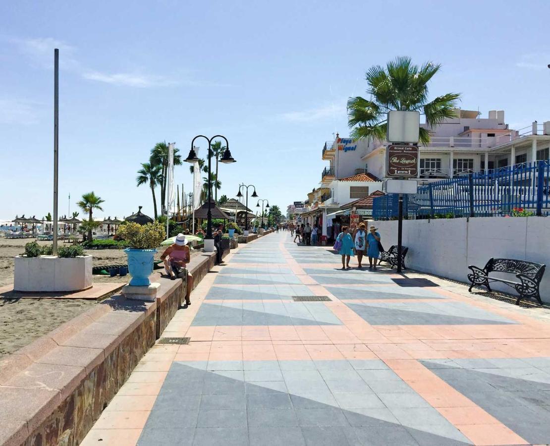 Precioso Atico Con Terraza En Plaza De Andalucia Torremolinos
